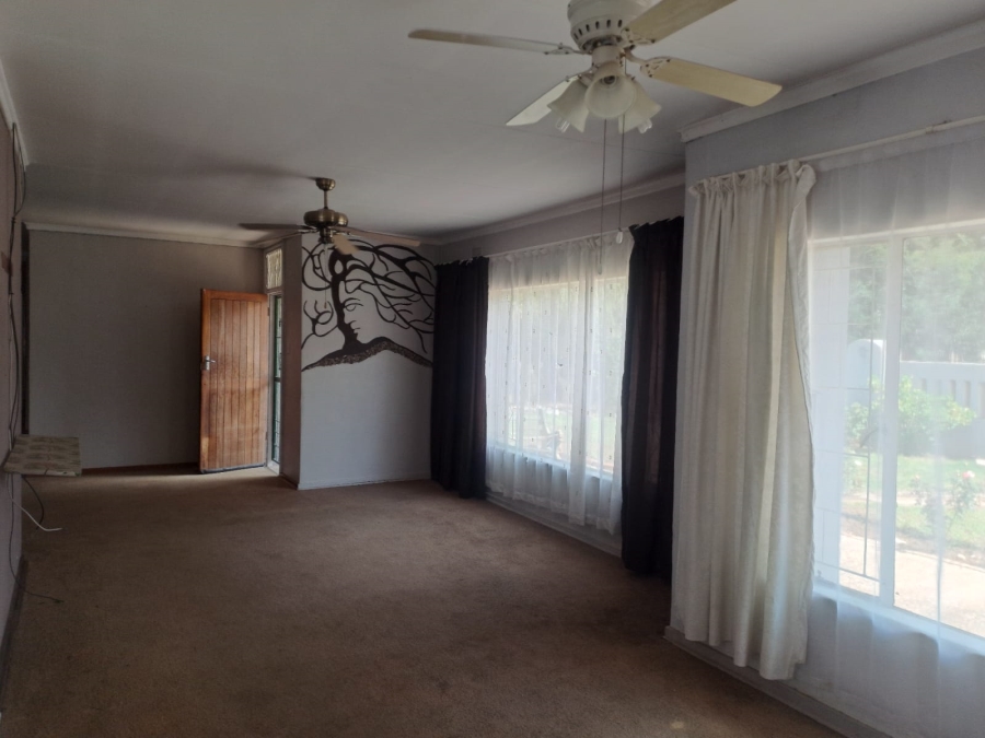 To Let 3 Bedroom Property for Rent in Naudeville Free State